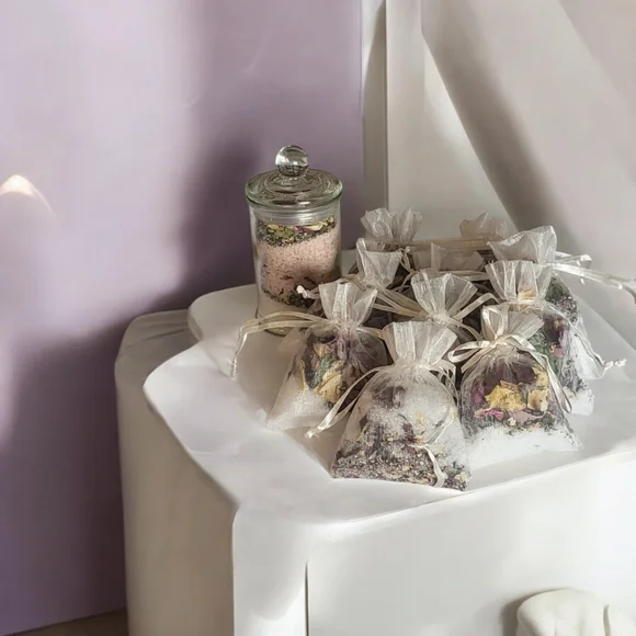 Handcrafted Handmade Tea Bath Floral Salt Relaxation Rejuvination Beauty Bags - Picture 7 of 8